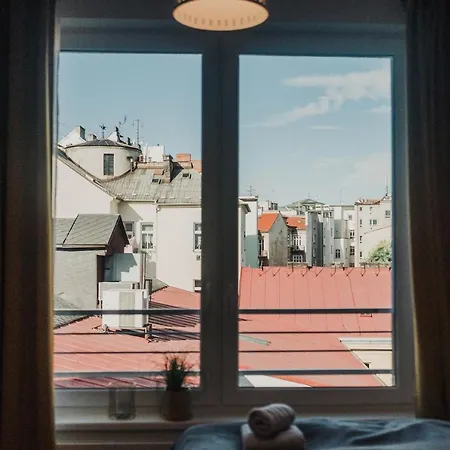 Beautiful New Studio, 400m From The Square